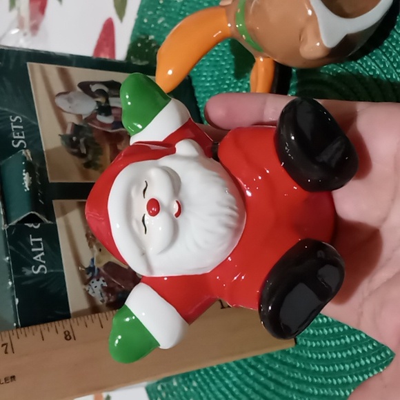 JC PENNEY HOLIDAY REINDEER & SANTA SALT AND PEPPER SET - Picture 7 of 11